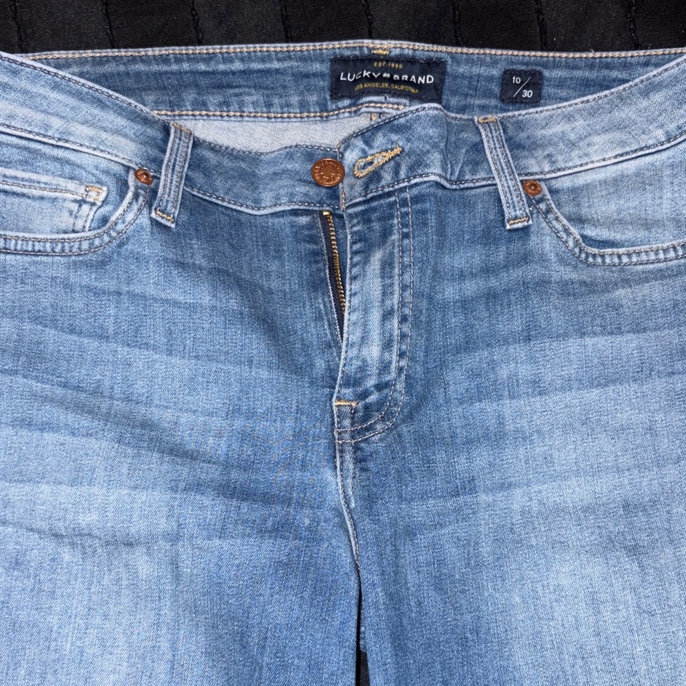 Lucky Brand Light Blue Denim Jeans